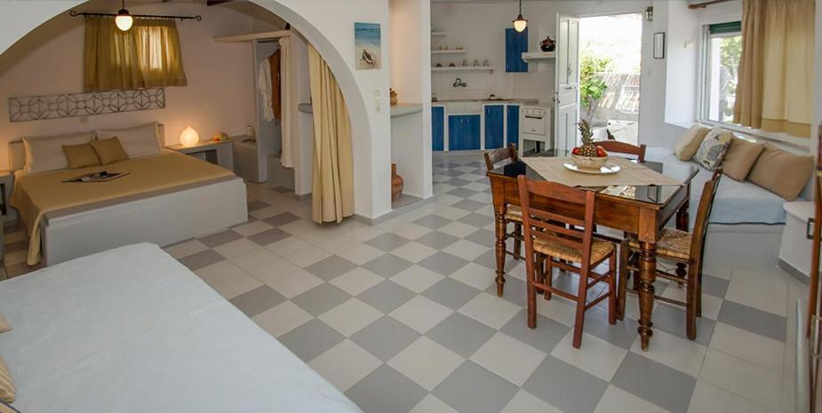Villa Mina Adámas Eksteriør bilde